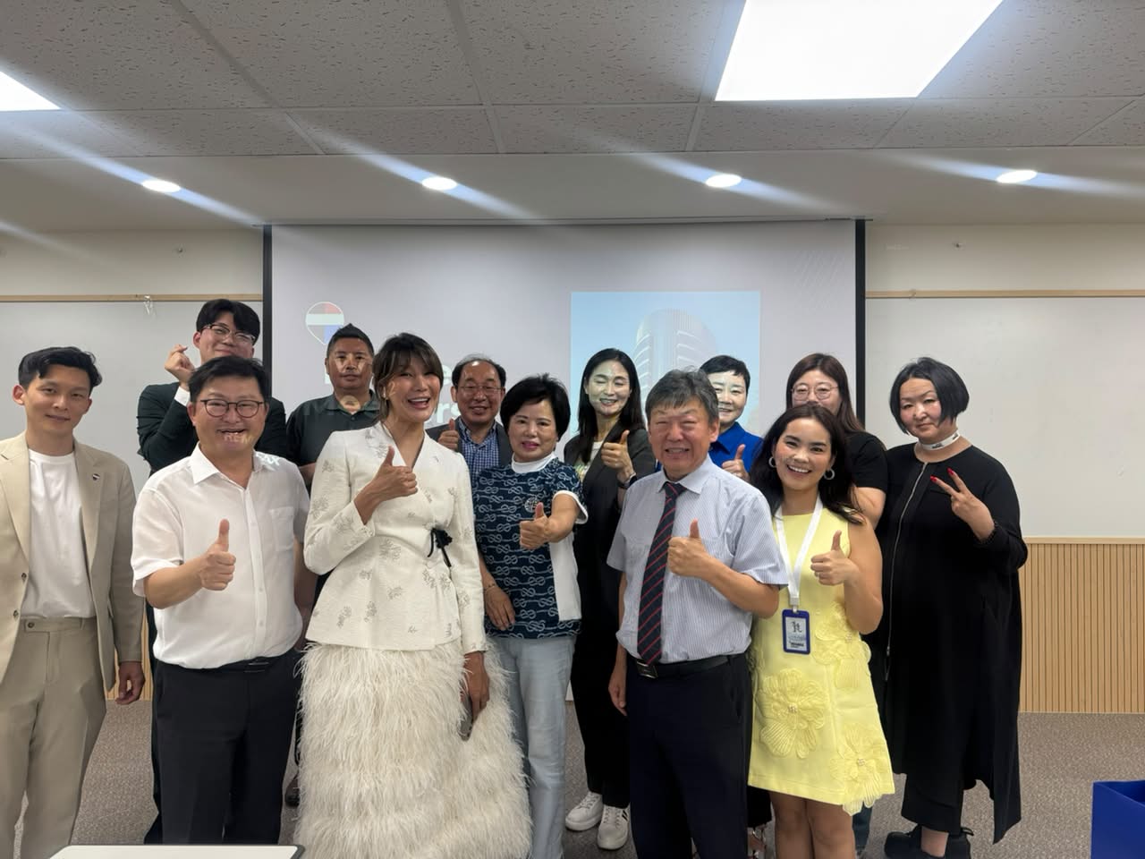 Read more about the article 지금 리맥스에서는